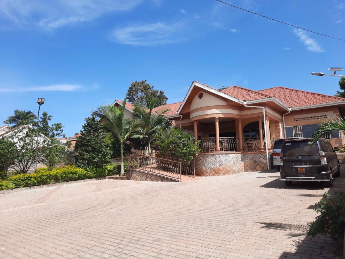 Airport Side Hotel Entebbe Exterior photo