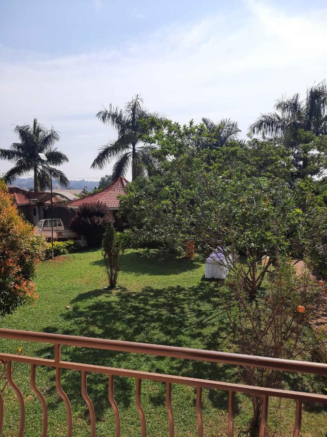 Airport Side Hotel Entebbe Exterior photo