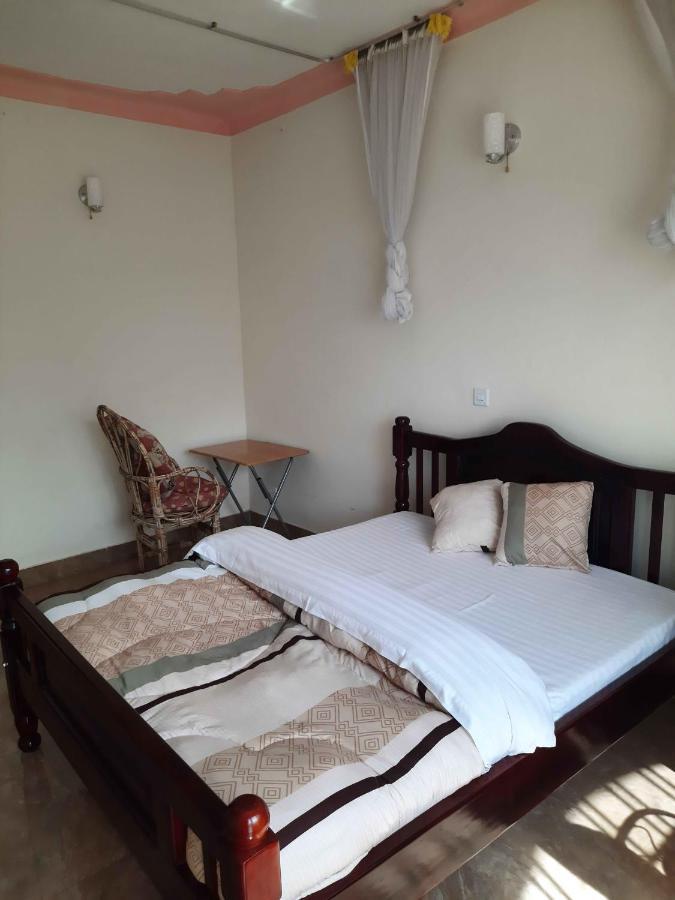 Airport Side Hotel Entebbe Exterior photo
