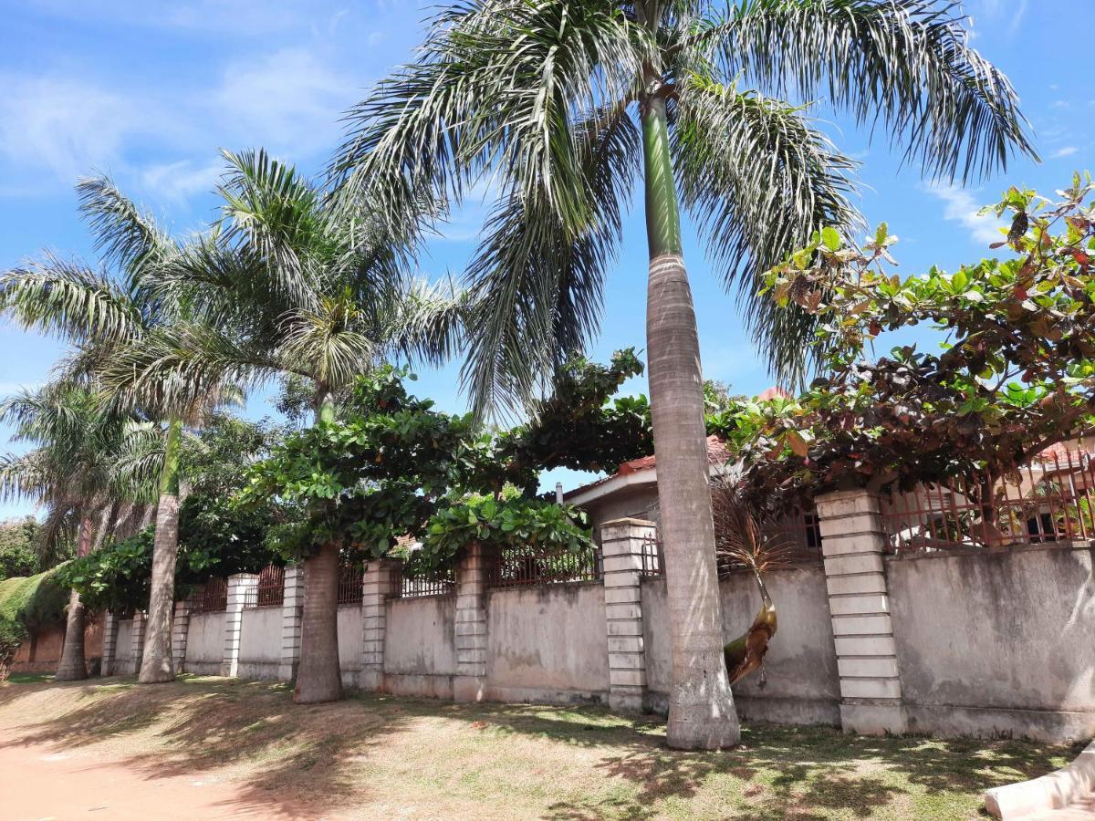 Airport Side Hotel Entebbe Exterior photo
