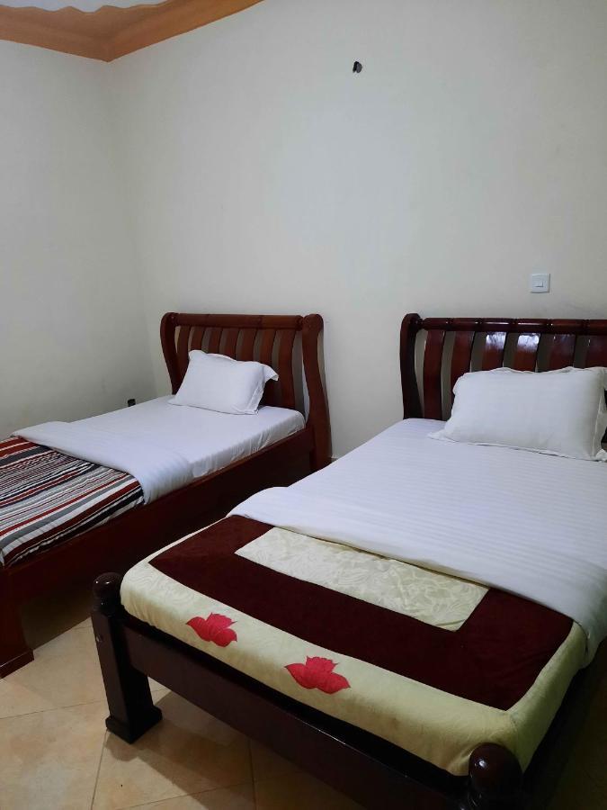 Airport Side Hotel Entebbe Exterior photo