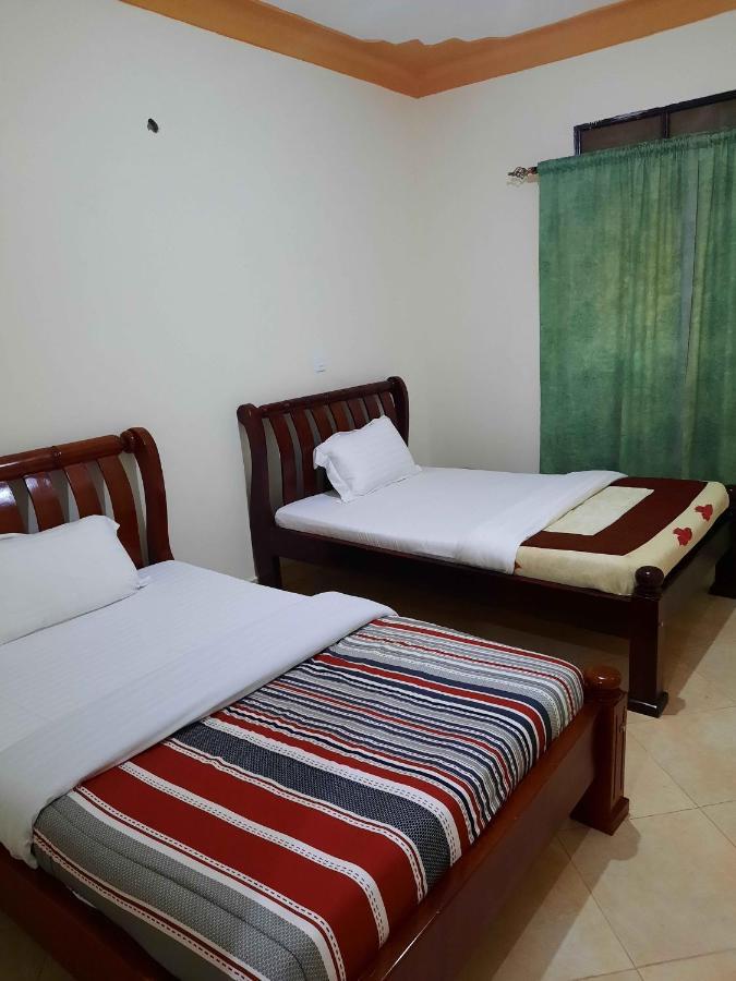 Airport Side Hotel Entebbe Exterior photo