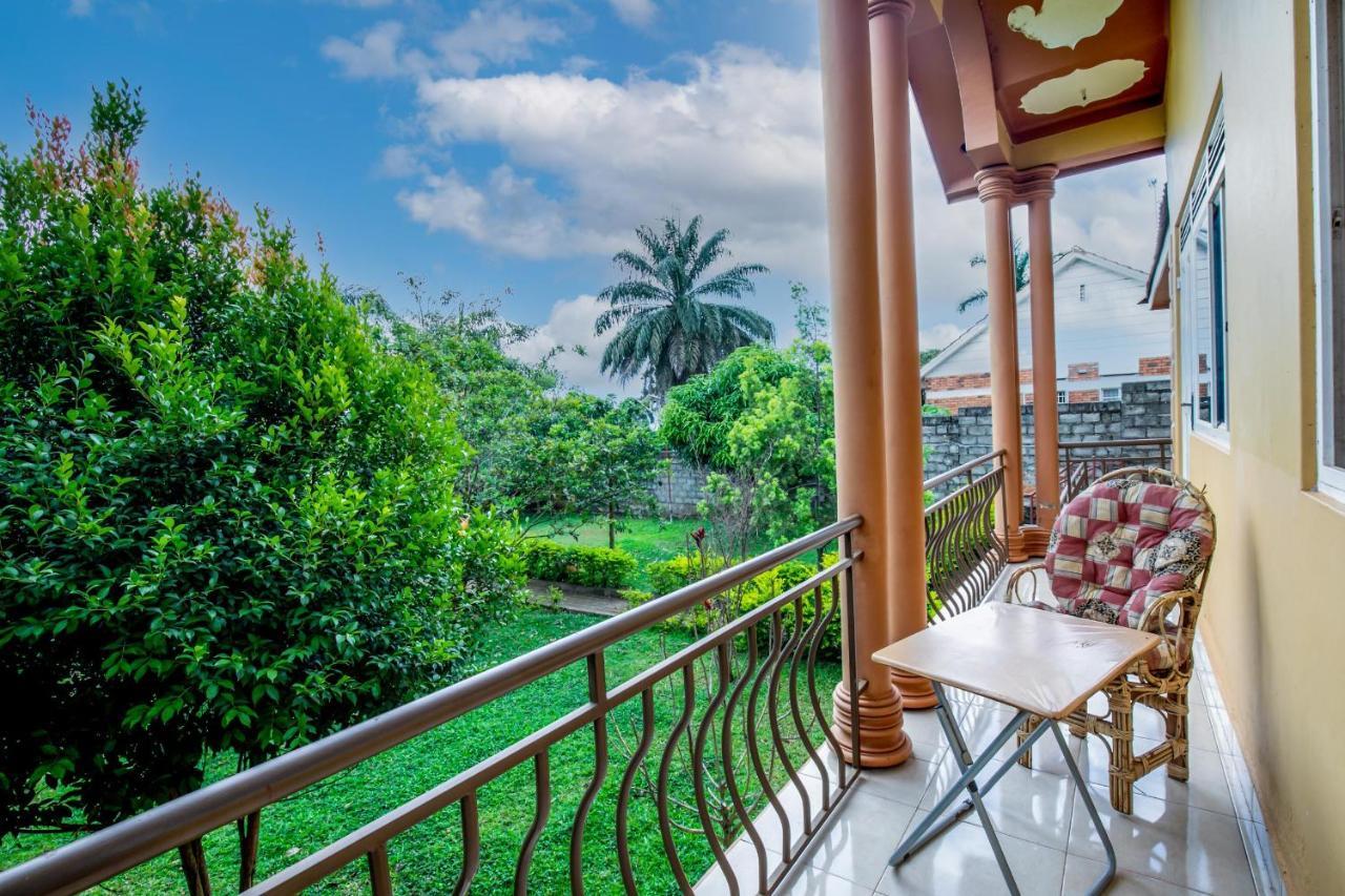 Airport Side Hotel Entebbe Exterior photo