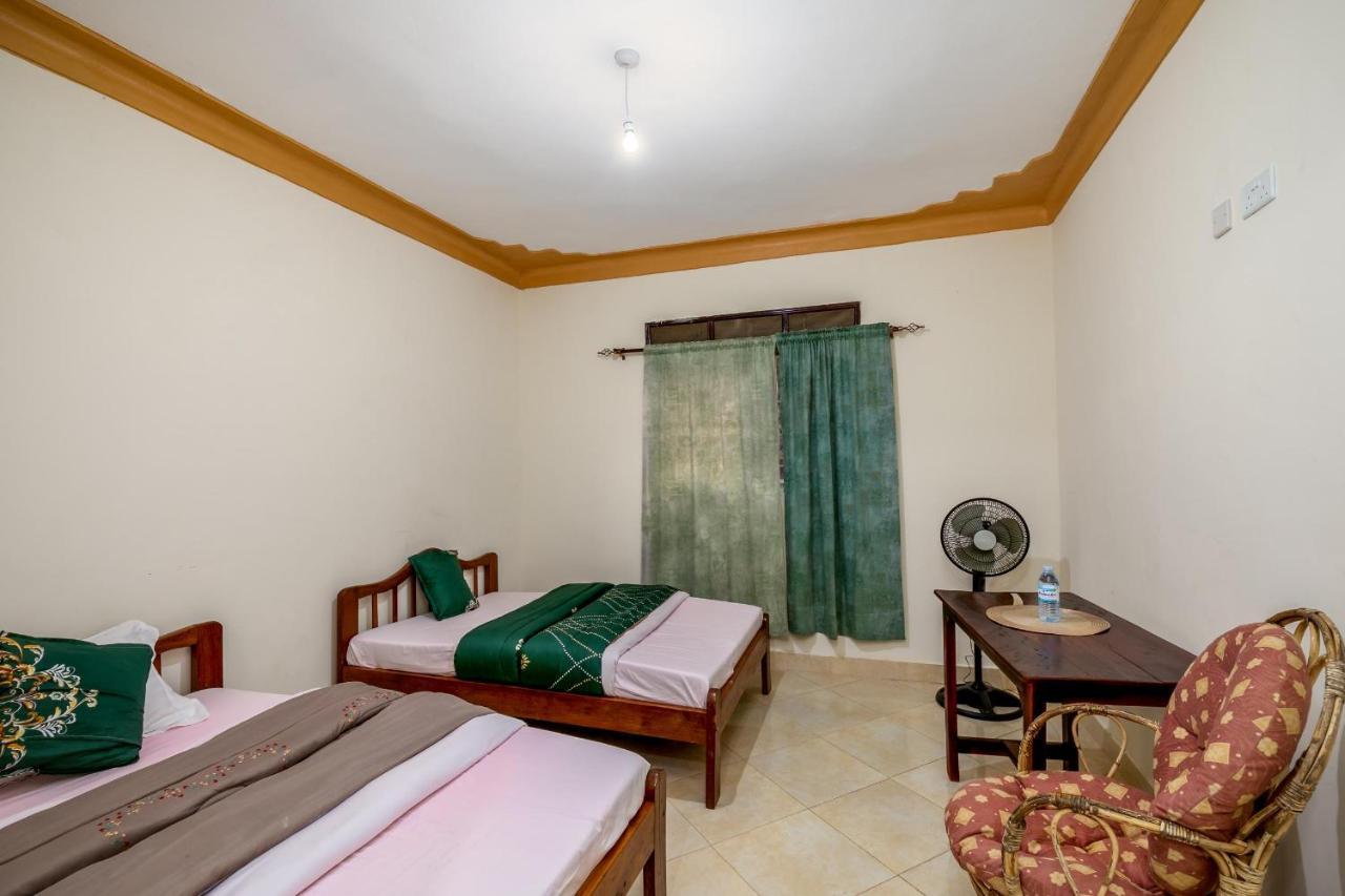 Airport Side Hotel Entebbe Exterior photo