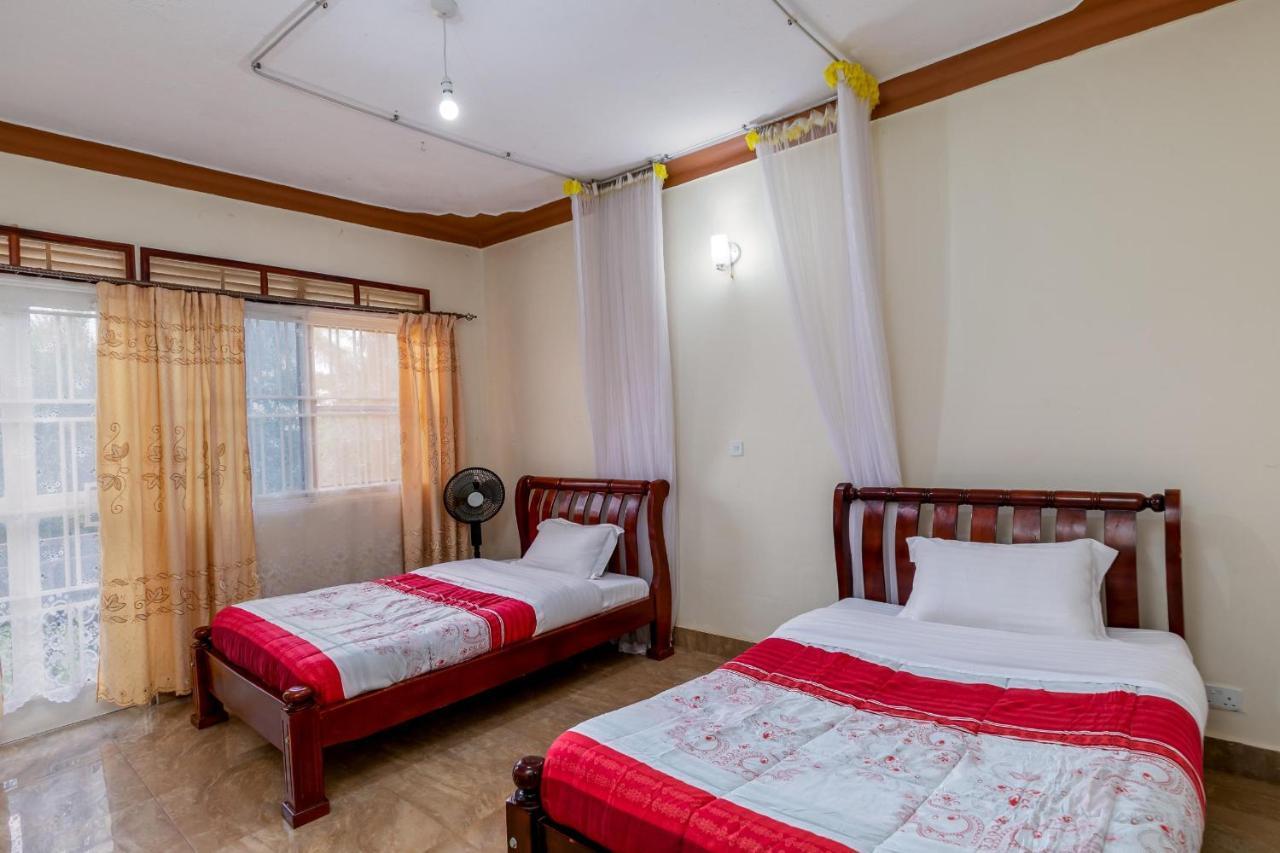 Airport Side Hotel Entebbe Exterior photo