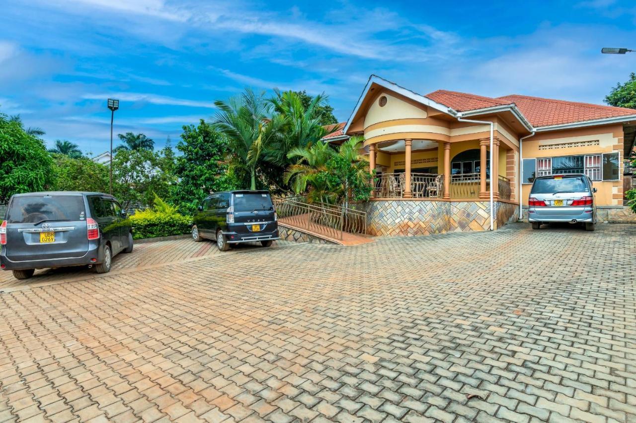 Airport Side Hotel Entebbe Exterior photo