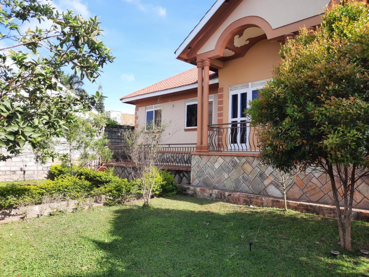 Airport Side Hotel Entebbe Exterior photo