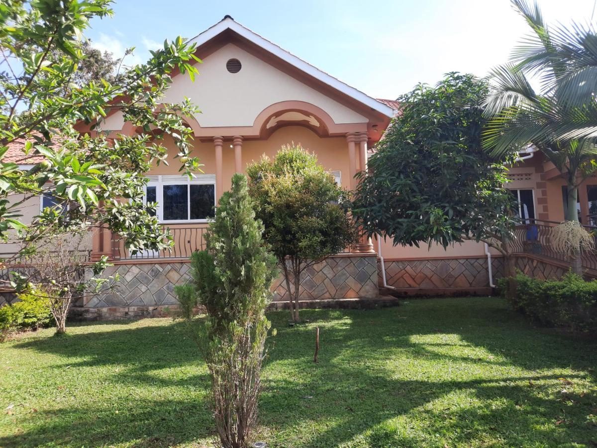 Airport Side Hotel Entebbe Exterior photo